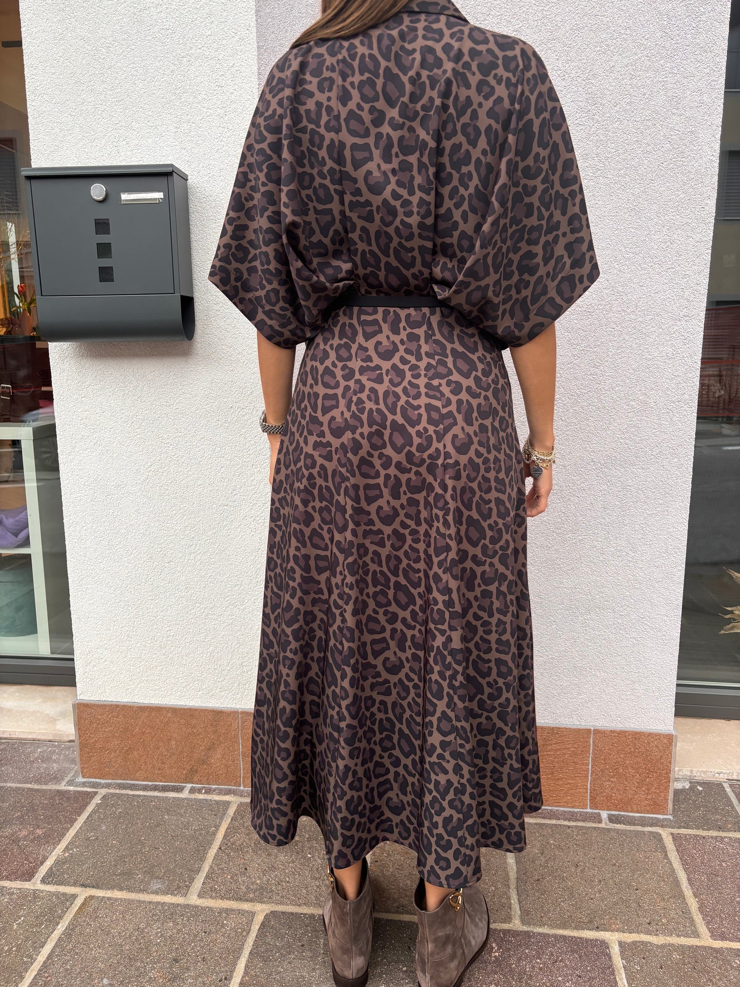 Vestito stampa animalier con cintura