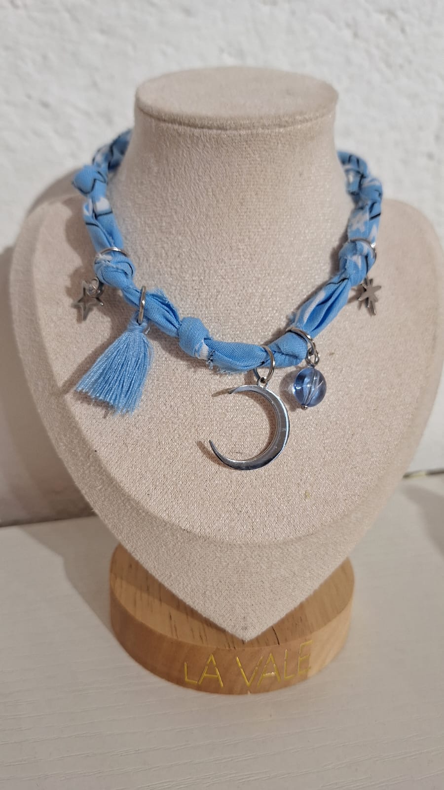 LA VALE HAND MADE JEWELS
