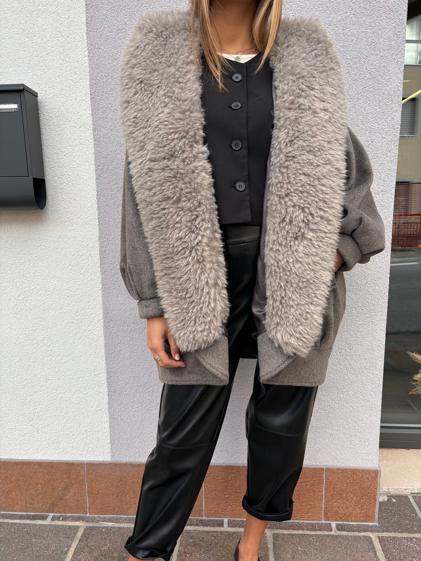 Cappottino grigio taupe