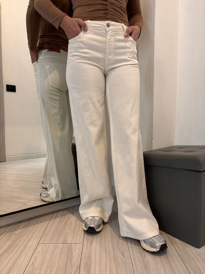 Jeans a zampa larga
