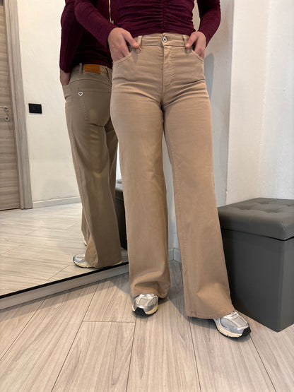 Jeans a zampa larga